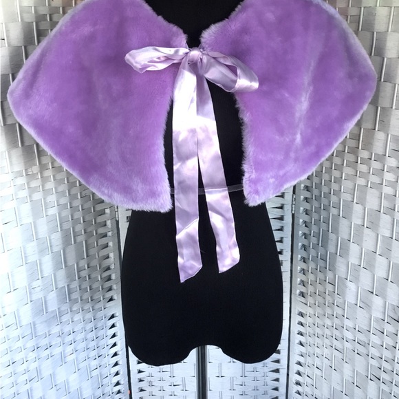 Light Purple Faux Fur Cape Capelet Lavender Lilac Amethyst NWOT - Picture 6 of 16